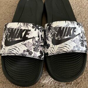 Nike Victori One Women's Floral Sandals